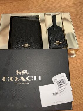 Brand New in Box Coach Black Leather Passport Cover and Matching Luggage Tag Set